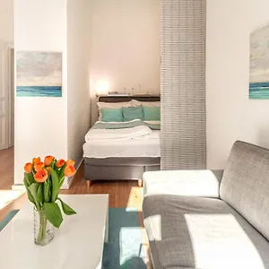 Апартаменты Luxurious And Bright, 5 Min To City Center, Вена