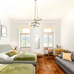 Designer Apartment, Central, Next To Danube Bécs