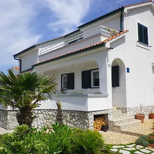 apartments-marinovic-brzac.primorje-gorskikotar.com/