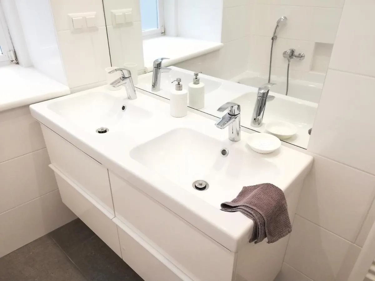 Central Living Apartments - Schoenbrunn Vienna