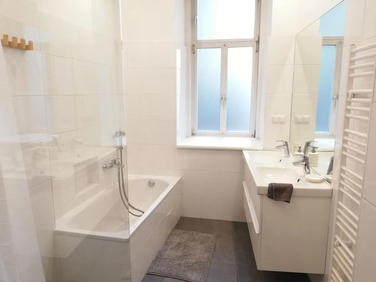 Central Living Apartments - Schoenbrunn Vienna