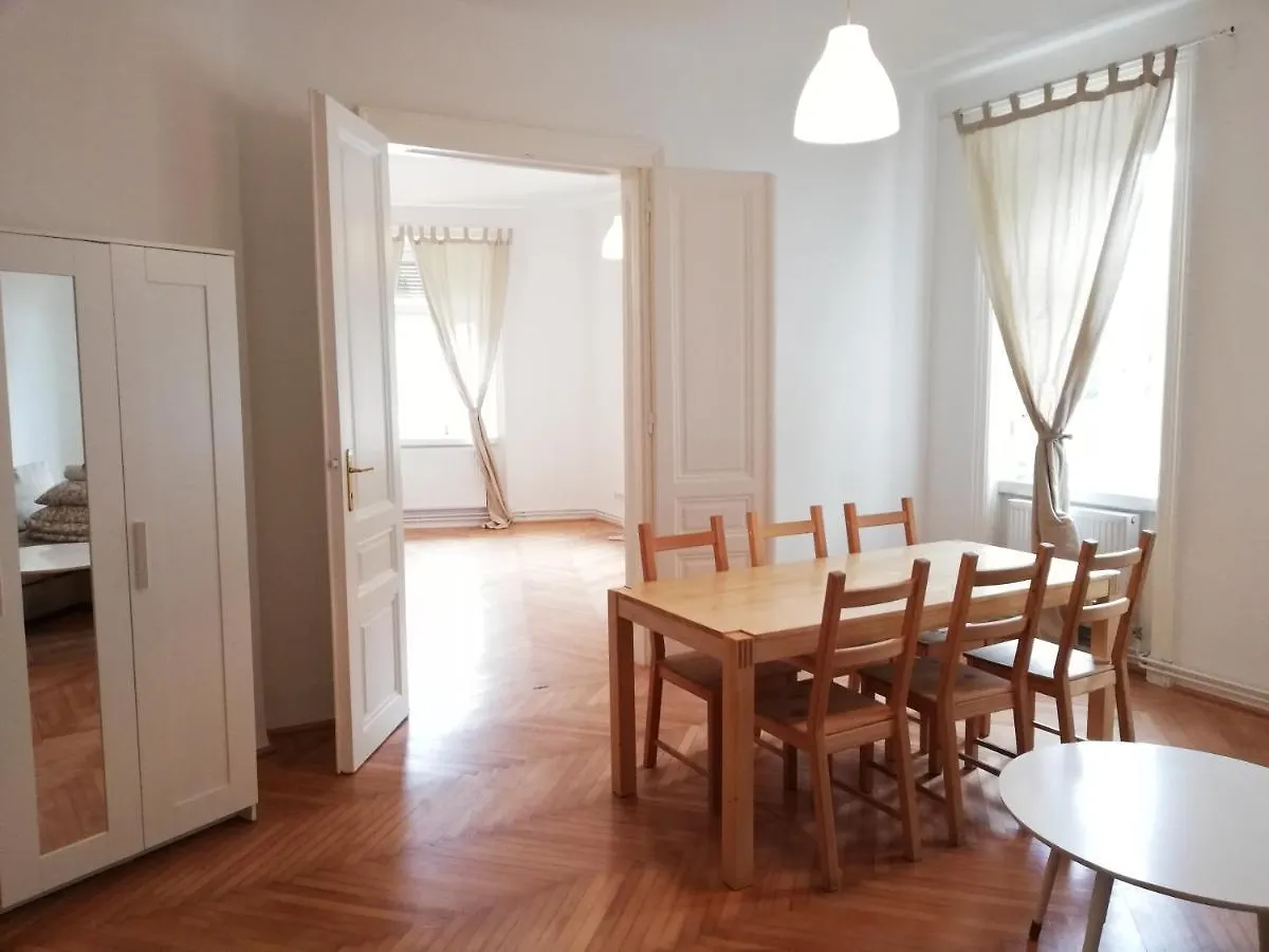 Central Living Apartments - Schoenbrunn Vienna