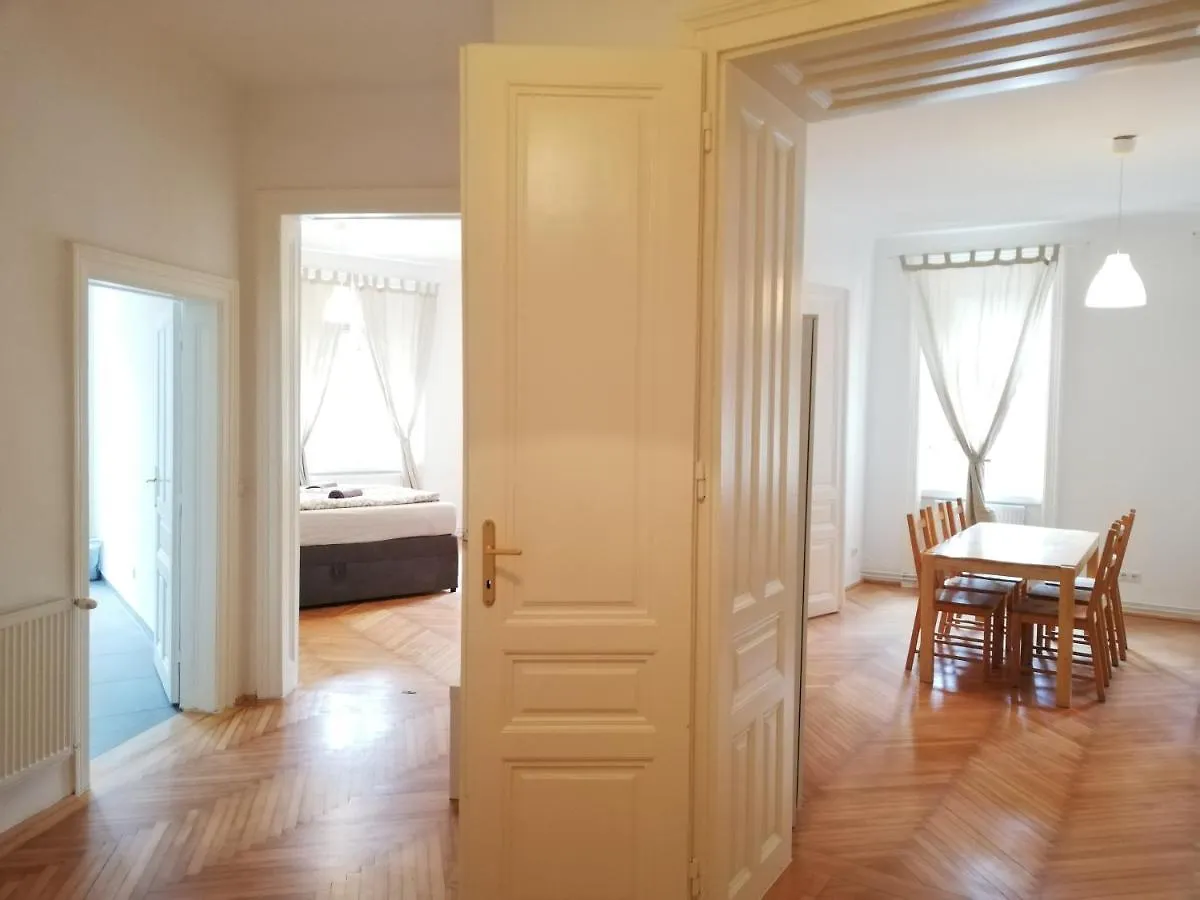 Central Living Apartments - Schoenbrunn Vienna