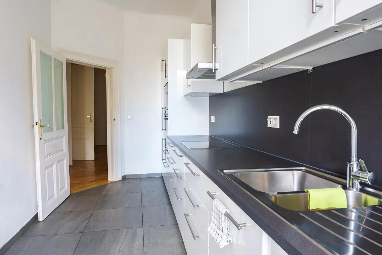 Central Living Apartments - Schoenbrunn Vienna