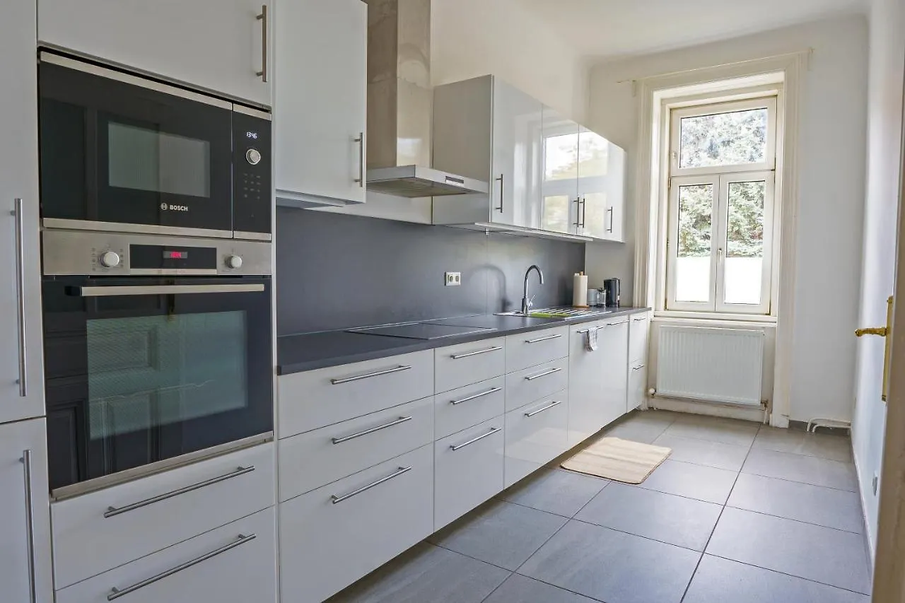 Central Living Apartments - Schoenbrunn Vienna