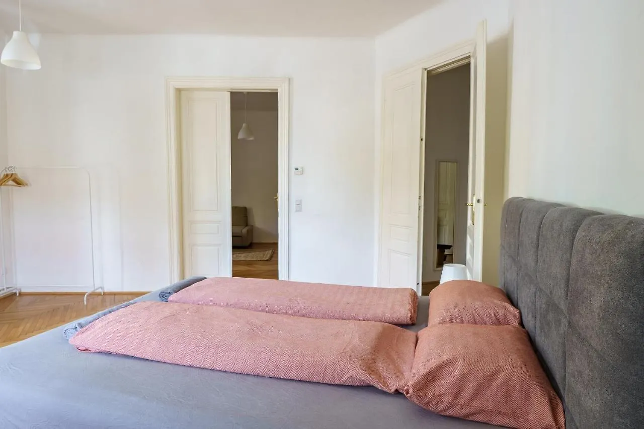 Central Living Apartments - Schoenbrunn Vienna