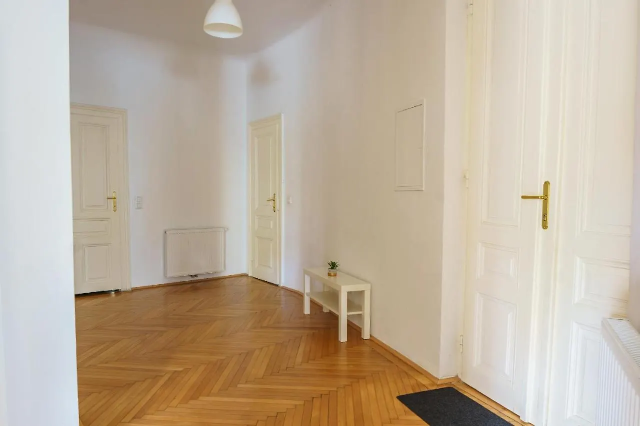 Central Living Apartments - Schoenbrunn Vienna