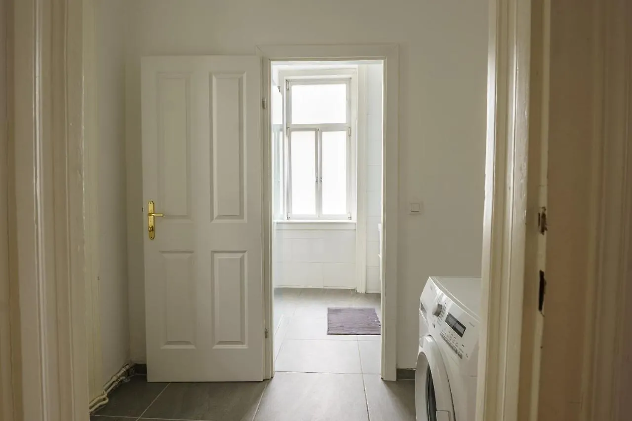 Central Living Apartments - Schoenbrunn Vienna