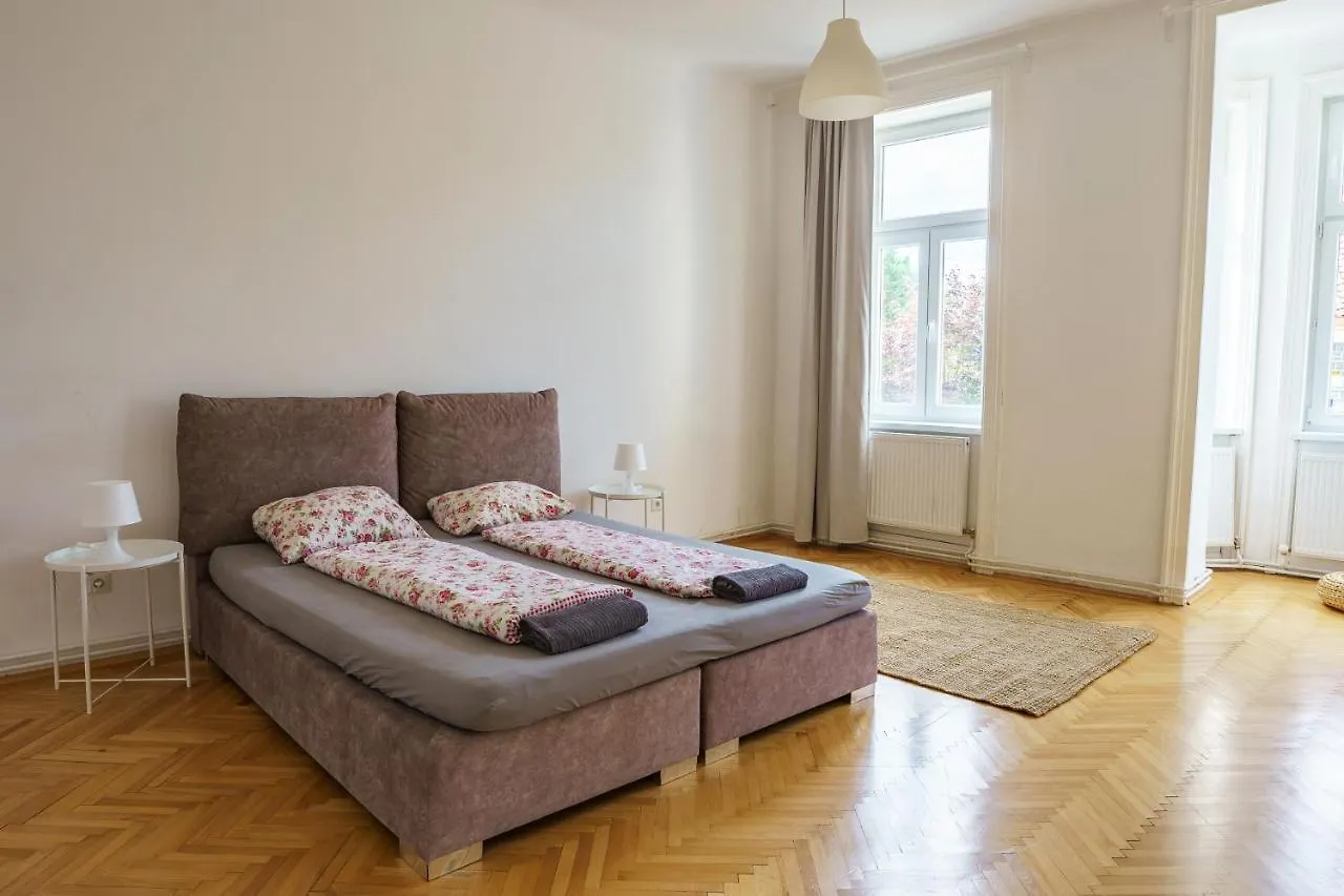 Central Living Apartments - Schoenbrunn Vienna