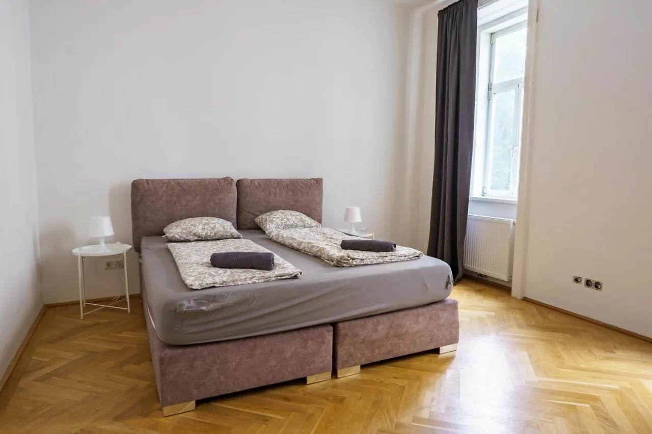 Central Living Apartments - Schoenbrunn Vienna