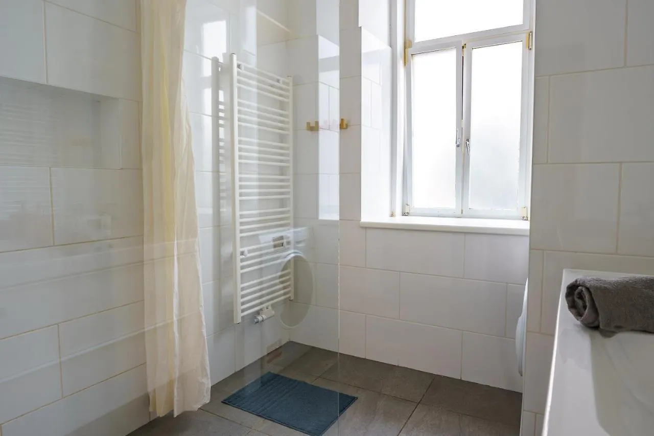 Central Living Apartments - Schoenbrunn Vienna 0*,  Austria
